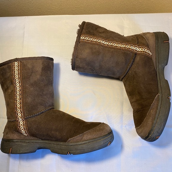 UGG Ultimate Taz Boot - Picture 4 of 14